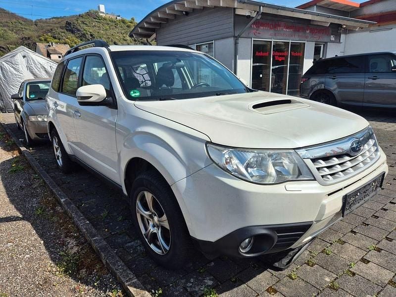 Gebraucht Subaru Forester Comfort 147 PS (108 kW) 2012 Weiß SUV