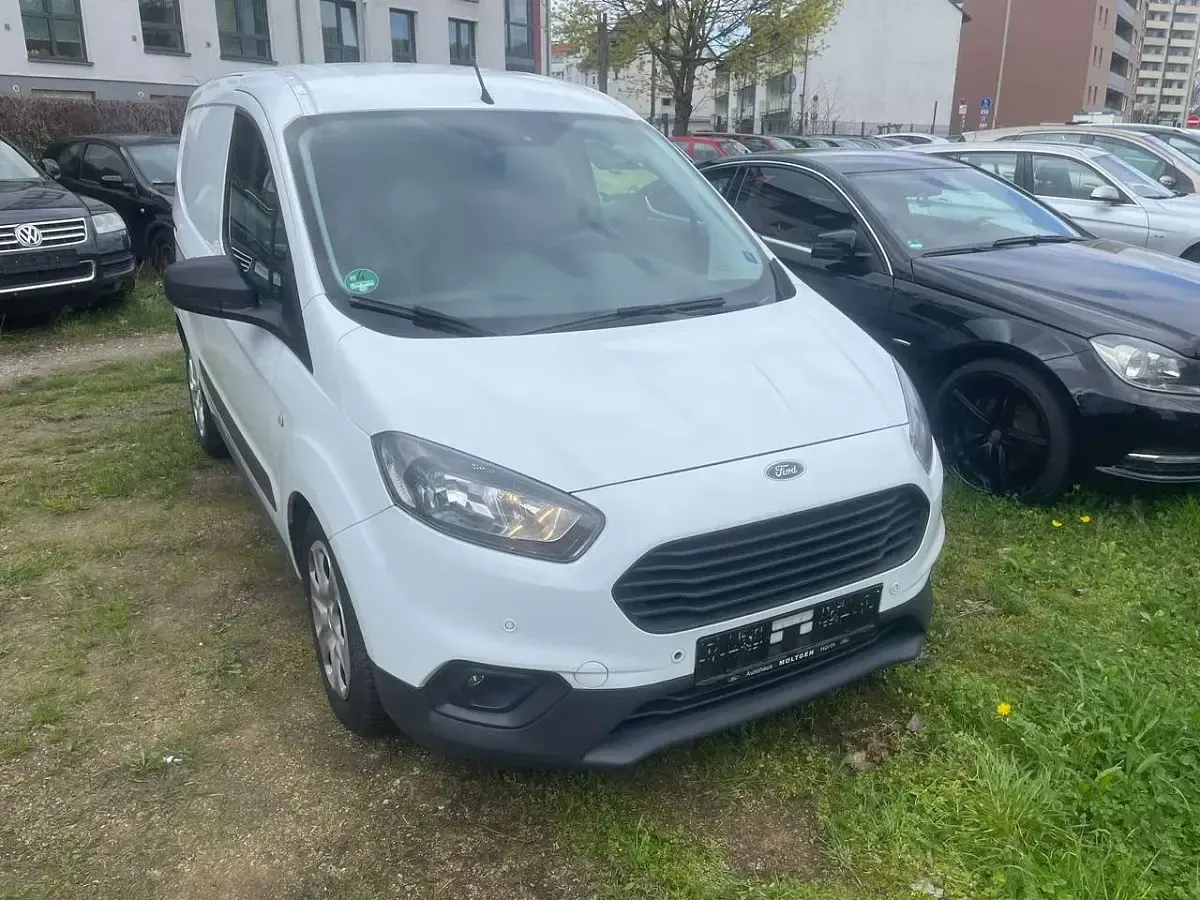Gebraucht Ford Transit Trend 101 PS (74 kW) 2020 Frostweiß Van / Kleinbus