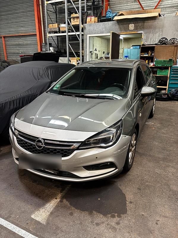 Grau Gebraucht 2018 Opel Astra Kombi | 4.999 € (Superpreis) - Bild 1/4