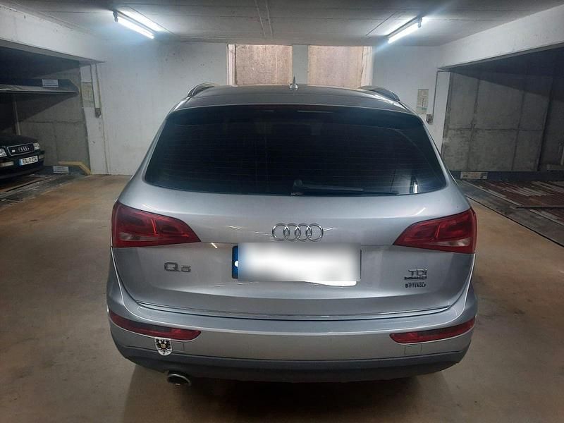 Grau Gebraucht 2015 Audi Q5 SUV | 13.700 € (Fairer Preis) - Bild 1/4