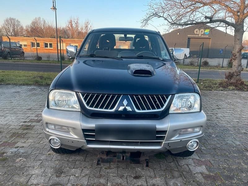 Gebraucht Mitsubishi L200 116 PS (85 kW) 2005 Andere farben Pickup
