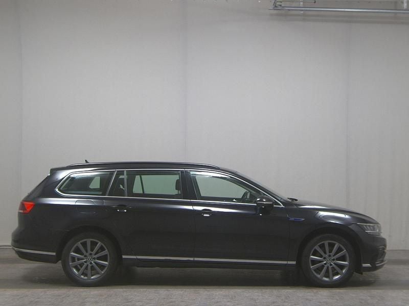 Schwarz Gebraucht 2020 VW Passat GTE Kombi | 13.980 € (Guter Preis) - Bild 1/4