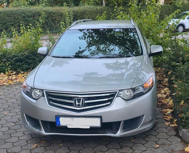 Grau Gebraucht 2008 Honda Accord Kombi | 5.990 € (Fairer Preis) - Bild 1/4