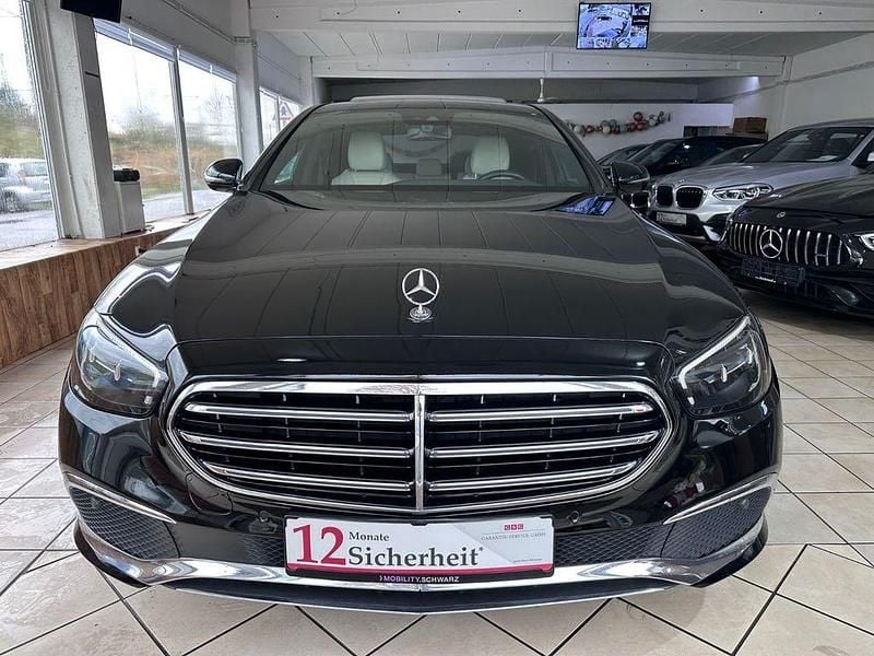 Gebraucht Mercedes E200 Exclusive 197 PS (144 kW) 2021 Schwarz Limousine