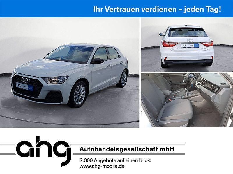 Weiß Gebraucht 2023 Audi A1 Sportback Comfort Kleinwagen | 20.930 € (Fairer Preis) - Bild 1/4