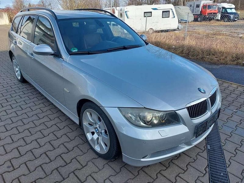 Gebraucht BMW 330 231 PS (169 kW) 2008 Titansilber metallic Kombi
