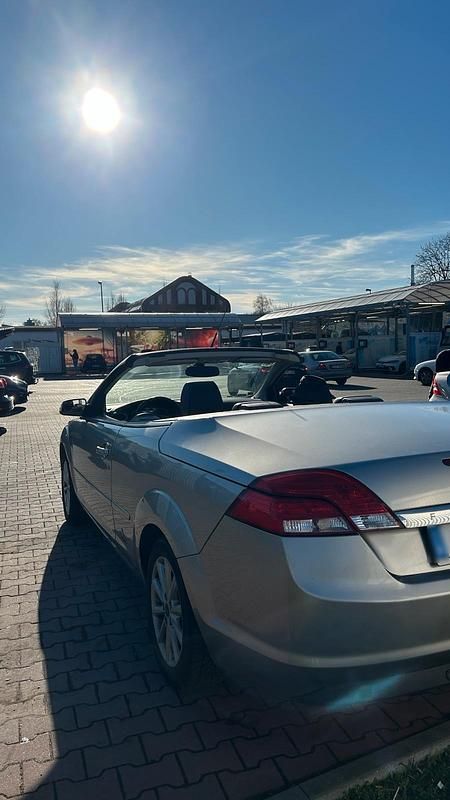 Gebraucht Ford Focus Cabriolet 145 PS (106 kW) 2009 Beige Cabrio