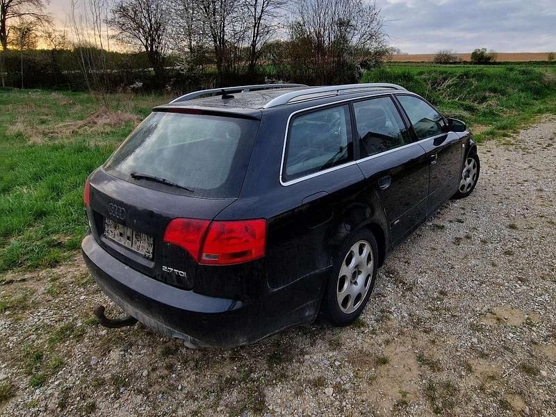 Używany Audi A4 179 KM (131 kW) 2006 Niebieski Kombi