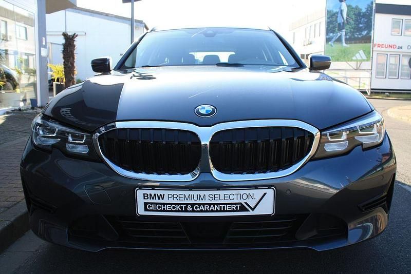 Brugt BMW 320 Advantage 190 HK (139 kW) 2022 Grå Stationcar