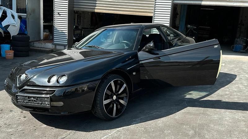 Schwarz Gebraucht 1999 Alfa Romeo GTV Coupé | 1.400 € - Bild 1/3