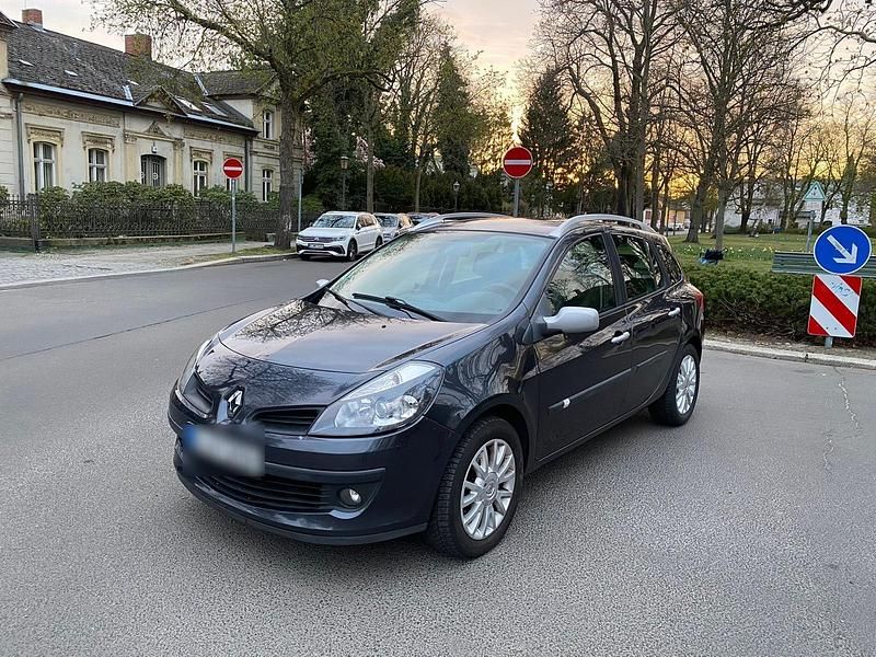 Grau Gebraucht 2008 Renault Clio GrandTour Kombi | 1.000 € (Guter Preis) - Bild 1/4