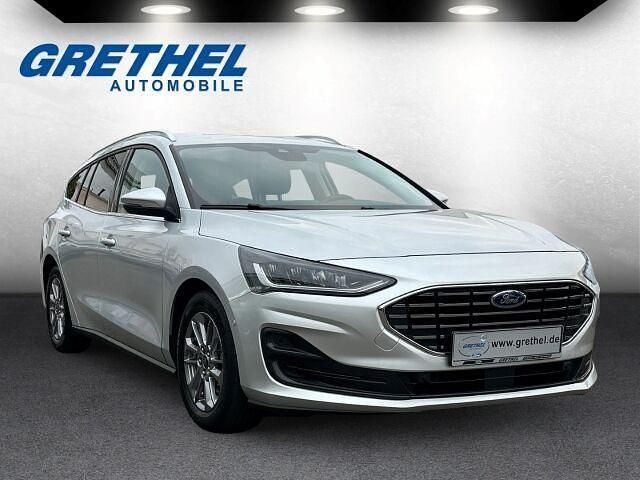 Polarsilber metallic Gebraucht 2023 Ford Focus Titanium X Kombi | 23.850 € (Fairer Preis) - Bild 1/4