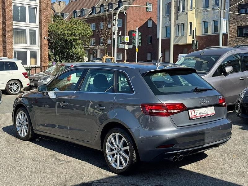 Gebraucht Audi A3 Design 150 PS (110 kW) 2017 Grau Limousine