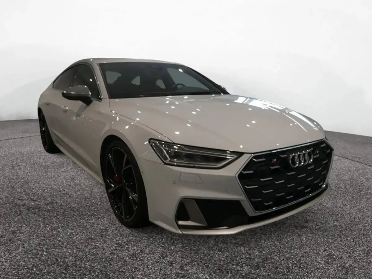 Gebraucht Audi S7 Sportback Sport 344 PS (253 kW) 2024 Gletscherweiß metallic Kleinwagen