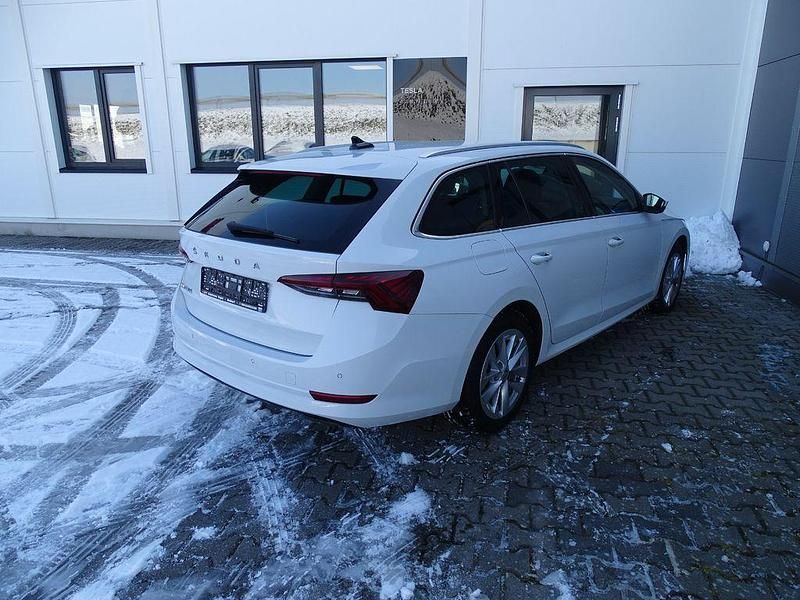 Gebraucht Skoda Octavia Style 150 PS (110 kW) 2023 Weiß Kombi