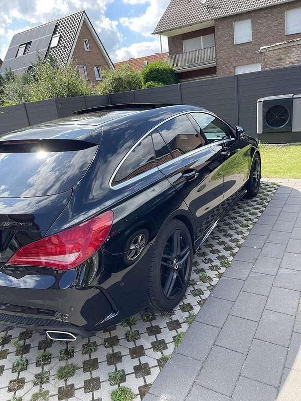 Gebraucht 2015 Mercedes CLA220 Shooting Brake AMG line Kombi | 13.700 € (Guter Preis) - Bild 1/4