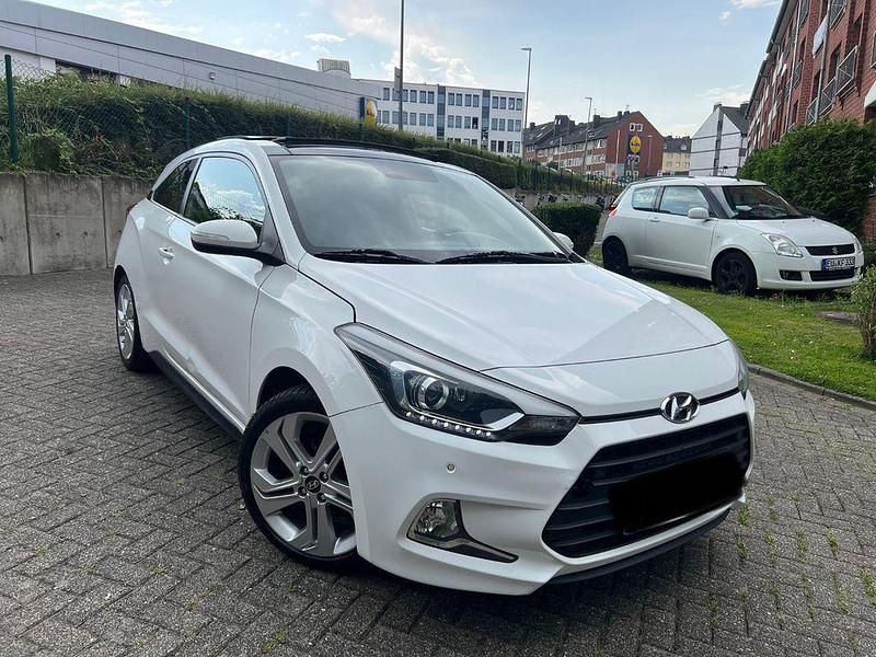 Weiß Gebraucht 2018 Hyundai i20 Style Kleinwagen | 4.990 € (Superpreis) - Bild 1/4