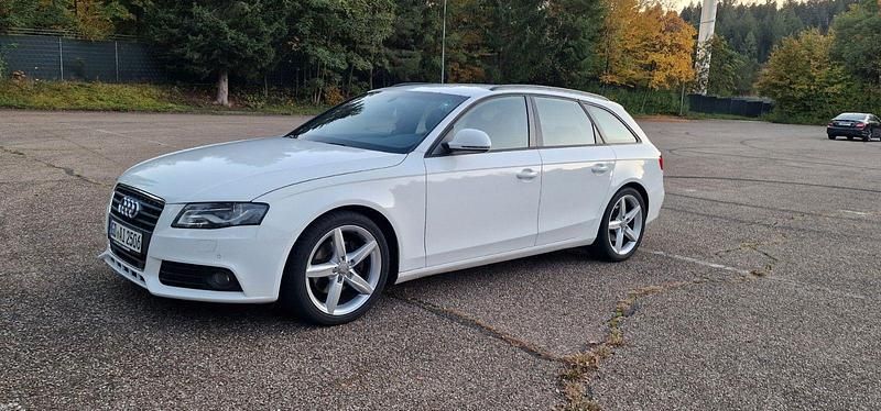 Weiß Gebraucht 2009 Audi A4 Ambiente Kombi | 3.700 € (Superpreis) - Bild 1/4
