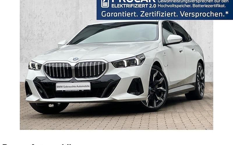 Gebraucht BMW 550e Comfort Edition 489 PS (359 kW) 2025 Weiß Limousine