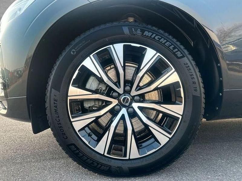 Gebraucht Volvo XC60 Plus 250 PS (183 kW) 2024 Platinum grey SUV