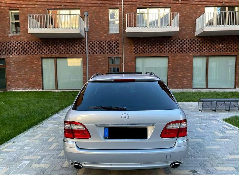 Gebraucht Mercedes E320 Avantgarde 224 PS (164 kW) 2006 Silber Limousine