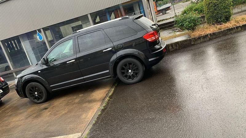 Gebraucht Dodge Journey 140 PS (102 kW) 2010 Schwarz SUV