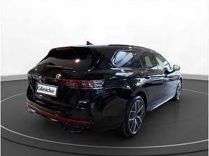 Neu VW Passat R-line 177 PS (130 kW) 2026 Schwarz (grenadillschwarz metallic) Kombi