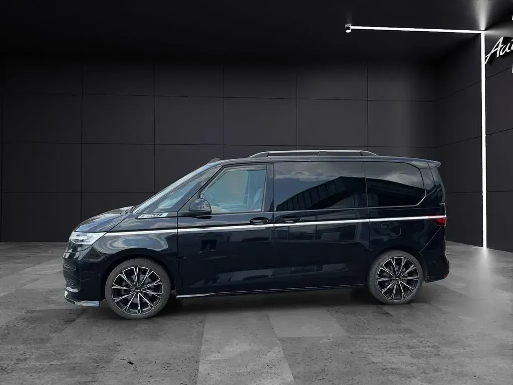 Gebraucht VW Multivan Style 150 PS (110 kW) 2024 Schwarz Van / Kleinbus