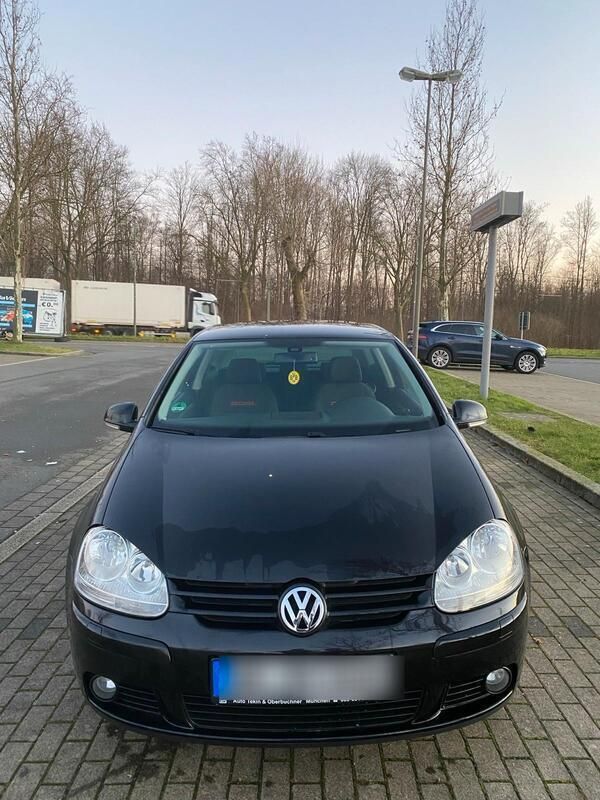 Schwarz Gebraucht 2006 VW Golf V Limousine | 1.900 € (Fairer Preis) - Bild 1/4