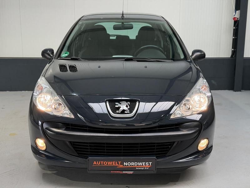 Gebraucht Peugeot 206 Basis 60 PS (44 kW) 2009 Lack grau hurricane Kleinwagen