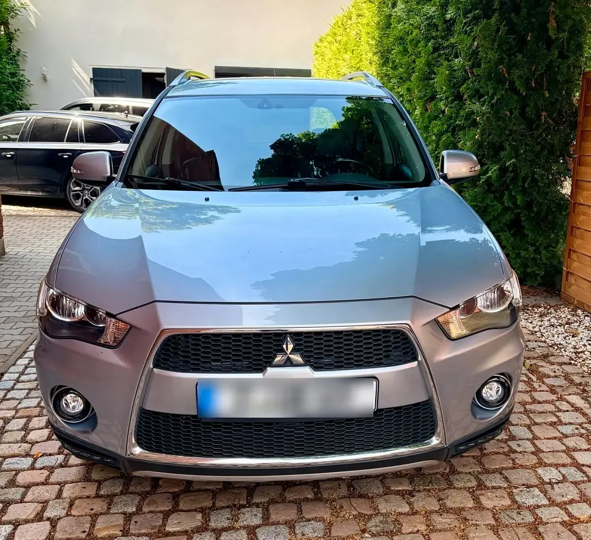 Gebraucht Mitsubishi Outlander Edition 150 PS (110 kW) 2011 Silber SUV