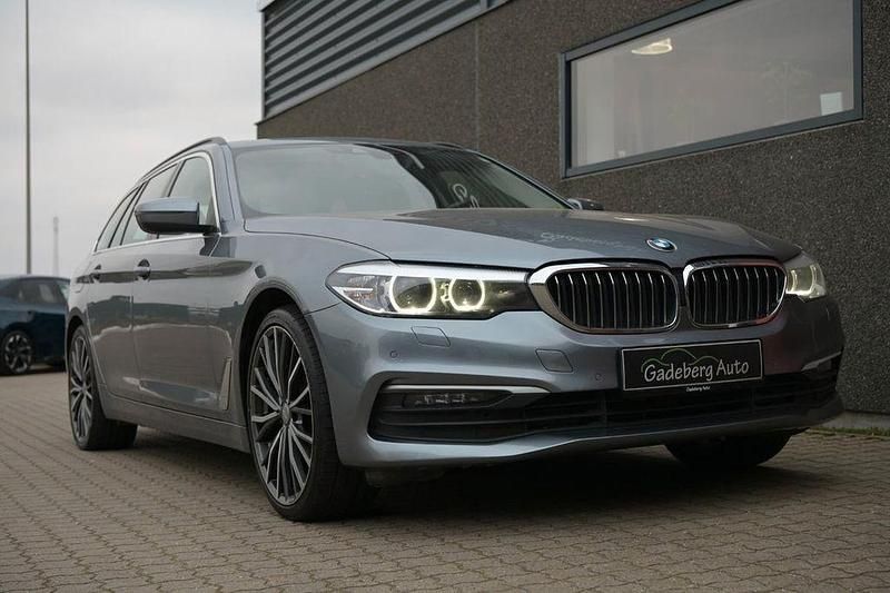 Gebraucht BMW 520 190 PS (139 kW) 2018 Blau Kombi