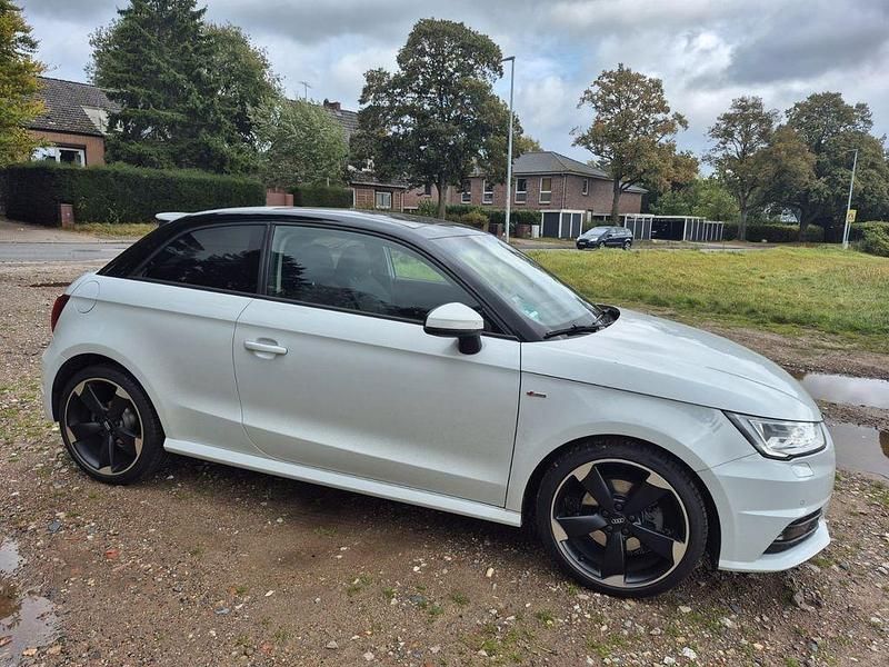 Weiß Gebraucht 2015 Audi A1 Sport Kleinwagen | 13.750 € (Fairer Preis) - Bild 1/4