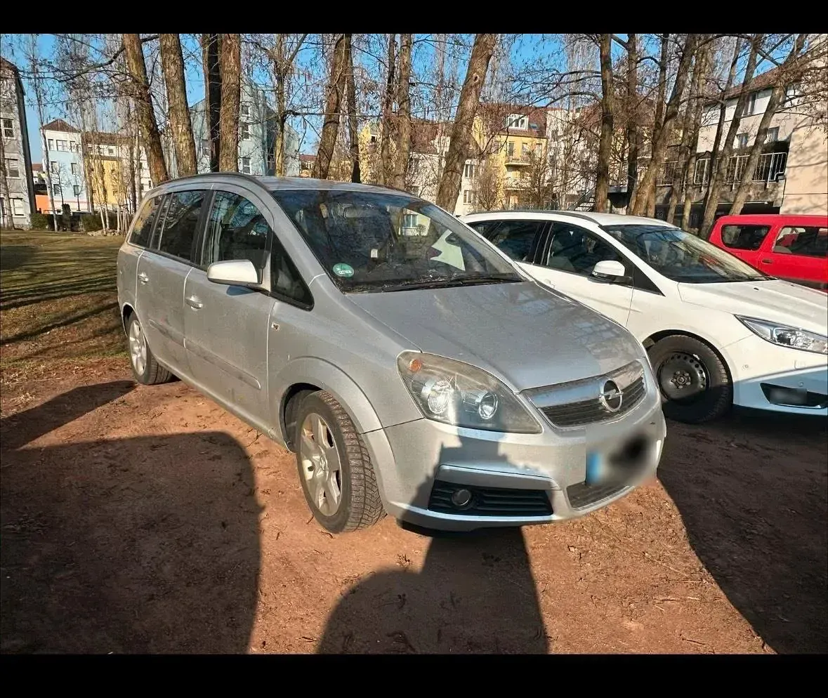 Gebraucht Opel Zafira 140 PS (102 kW) 2007 Silber Van / Kleinbus