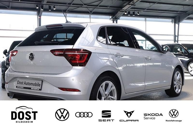 Gebraucht VW Polo Style 95 PS (69 kW) 2024 Grau Limousine