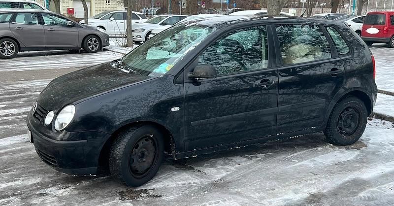 Gebraucht VW Polo 64 PS (47 kW) 2003 Schwarz Kleinwagen