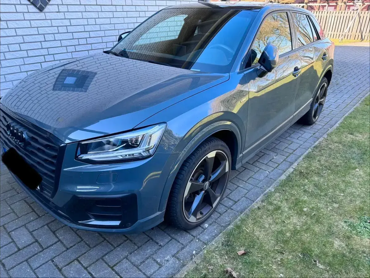 Gebraucht Audi Q2 Sport 150 PS (110 kW) 2017 Grau SUV