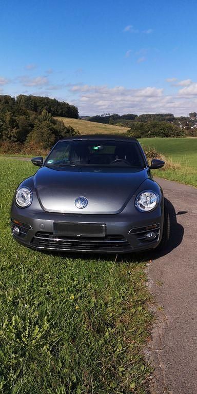 Grau Gebraucht 2017 VW Beetle Sound Cabrio | 17.250 € (Fairer Preis) - Bild 1/4
