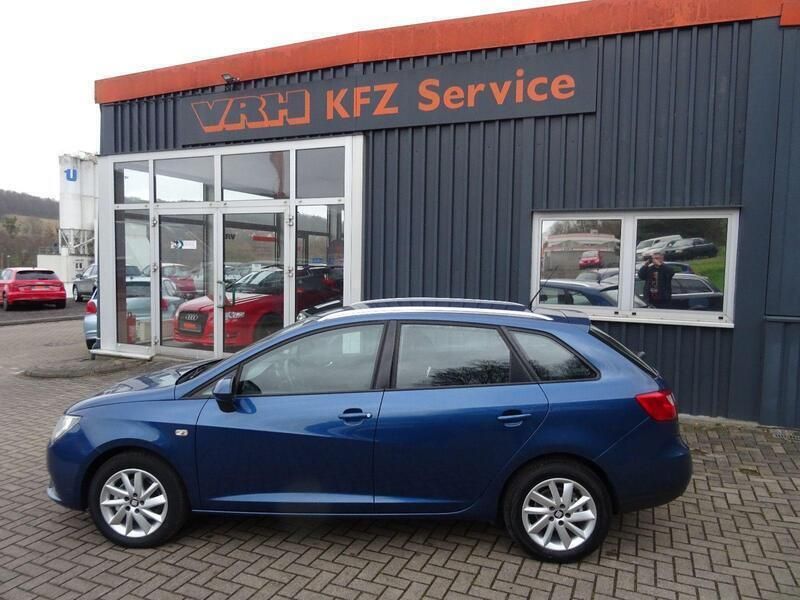 Blau Gebraucht 2014 Seat Ibiza ST Kombi | 7.990 € (Teuer) - Bild 1/4
