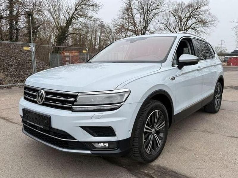 Weiß Gebraucht 2018 VW Tiguan Allspace Highline SUV | 24.900 € (Guter Preis) - Bild 1/4