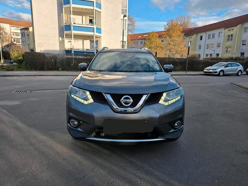 Gebraucht Nissan X-Trail 131 PS (96 kW) 2016 Grau SUV