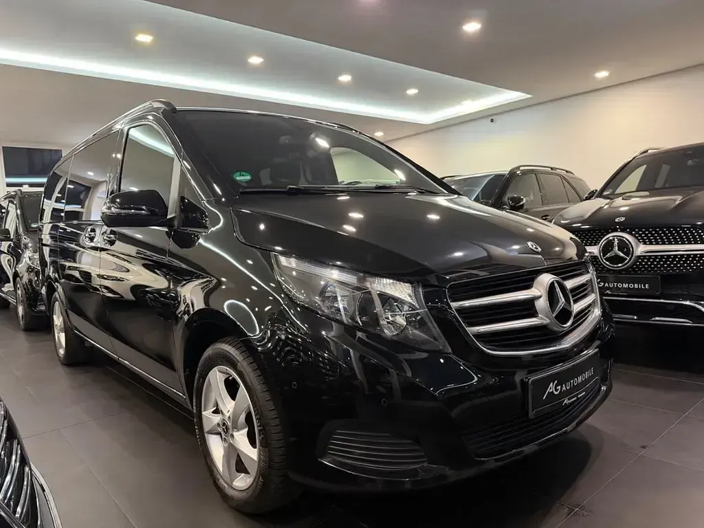 Gebraucht Mercedes V200 136 PS (100 kW) 2018 Schwarz Van / Kleinbus