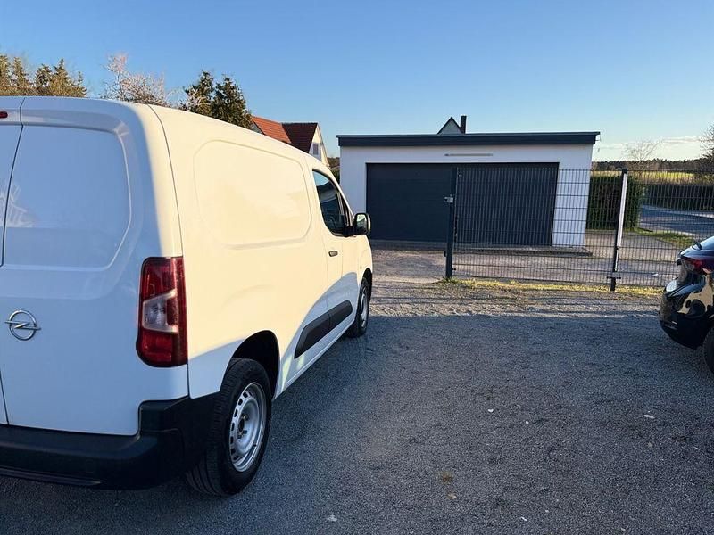 Gebraucht Opel Combo S 102 PS (75 kW) 2021 Weiß Van / Kleinbus