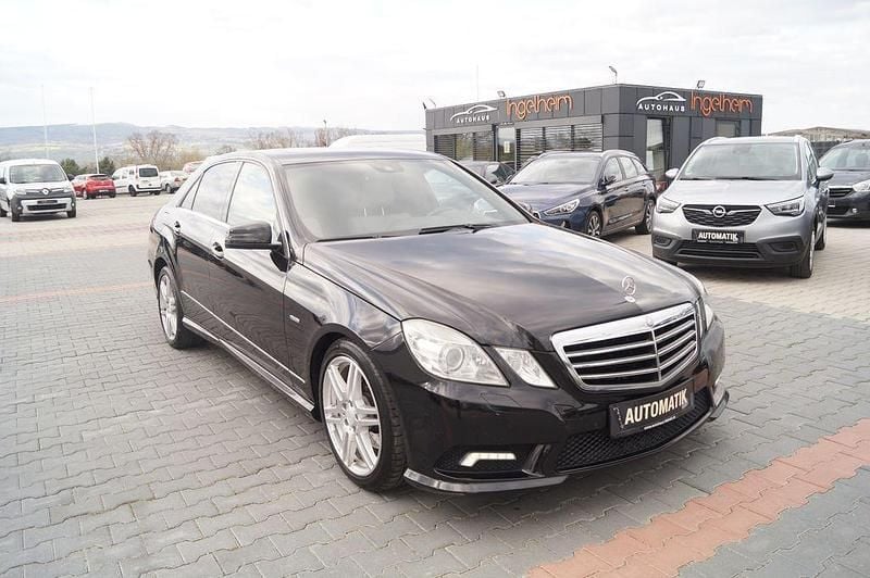 Gebraucht Mercedes E250 Avantgarde 204 PS (150 kW) 2009 Schwarz Limousine