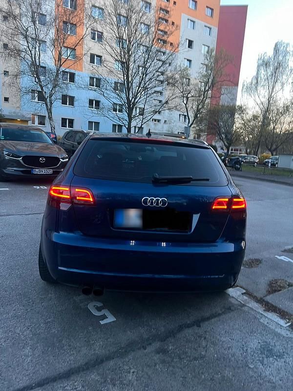 Gebraucht Audi A3 Sportback Comfort 170 PS (125 kW) 2011 Blau Kleinwagen