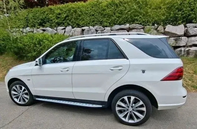 Gebraucht Mercedes ML250 204 PS (150 kW) 2012 Weiß SUV