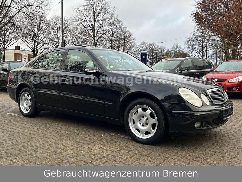 Gebraucht Mercedes E220 150 PS (110 kW) 2005 Schwarz Limousine