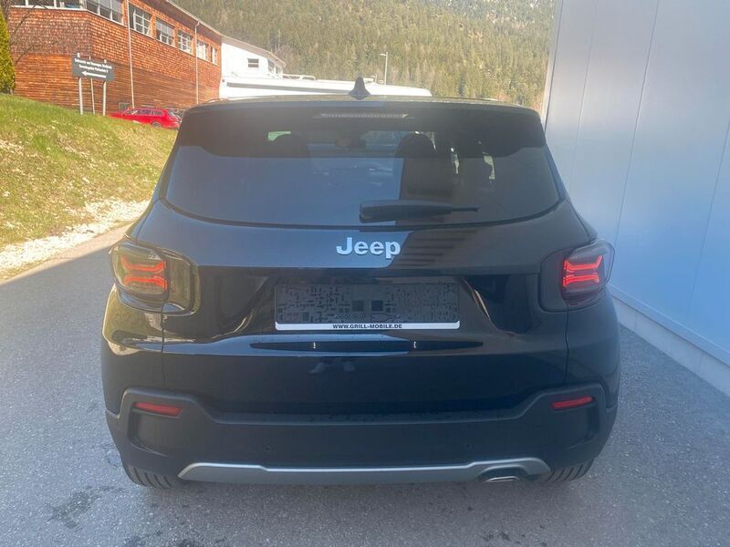 Neu Jeep Avenger Altitude 101 PS (74 kW) 2025 Schwarz SUV