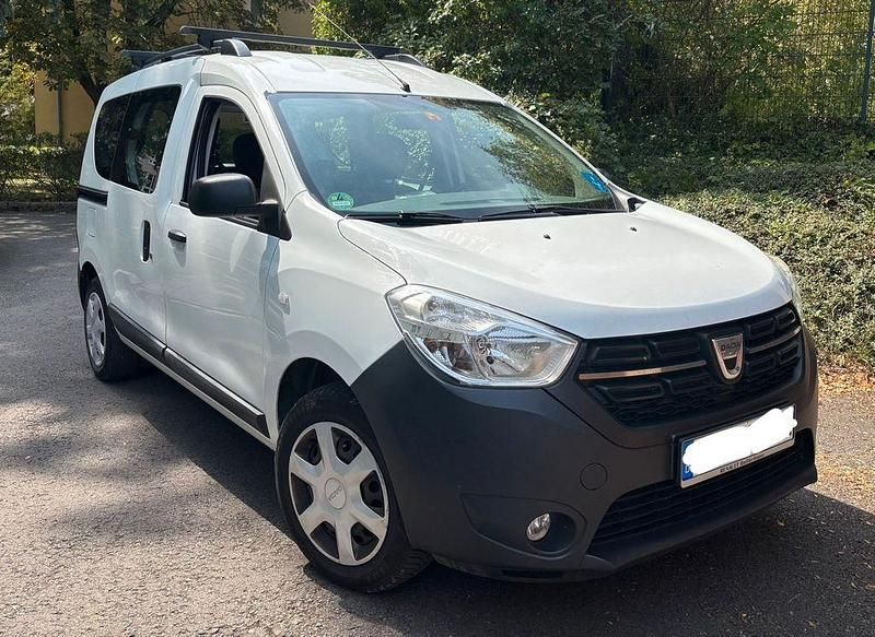 Weiß Gebraucht 2017 Dacia Dokker Ambiance Van | 6.400 € (Guter Preis) - Bild 1/4