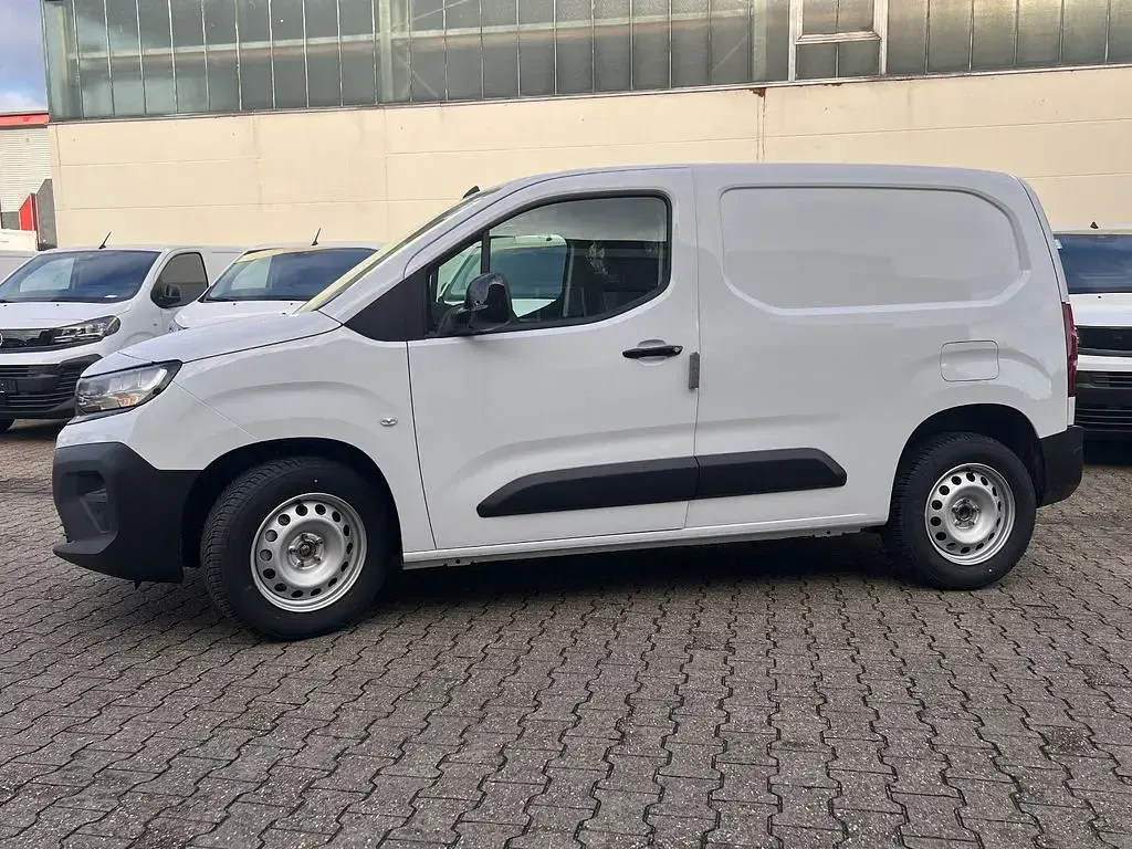 Neu Opel Combo 102 PS (75 kW) 2026 Weiß Van / Kleinbus